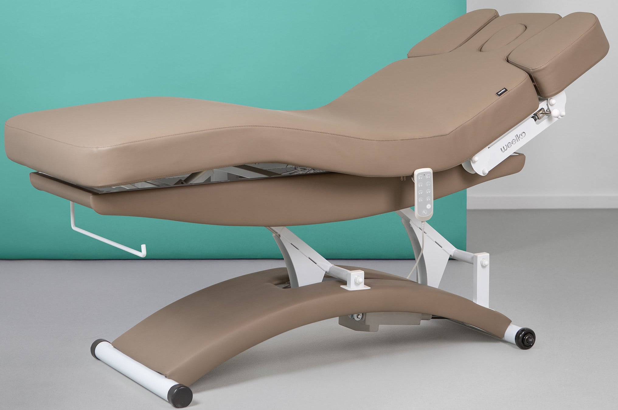 Camilla estética SPA Tal beige 3 motores y calefacción