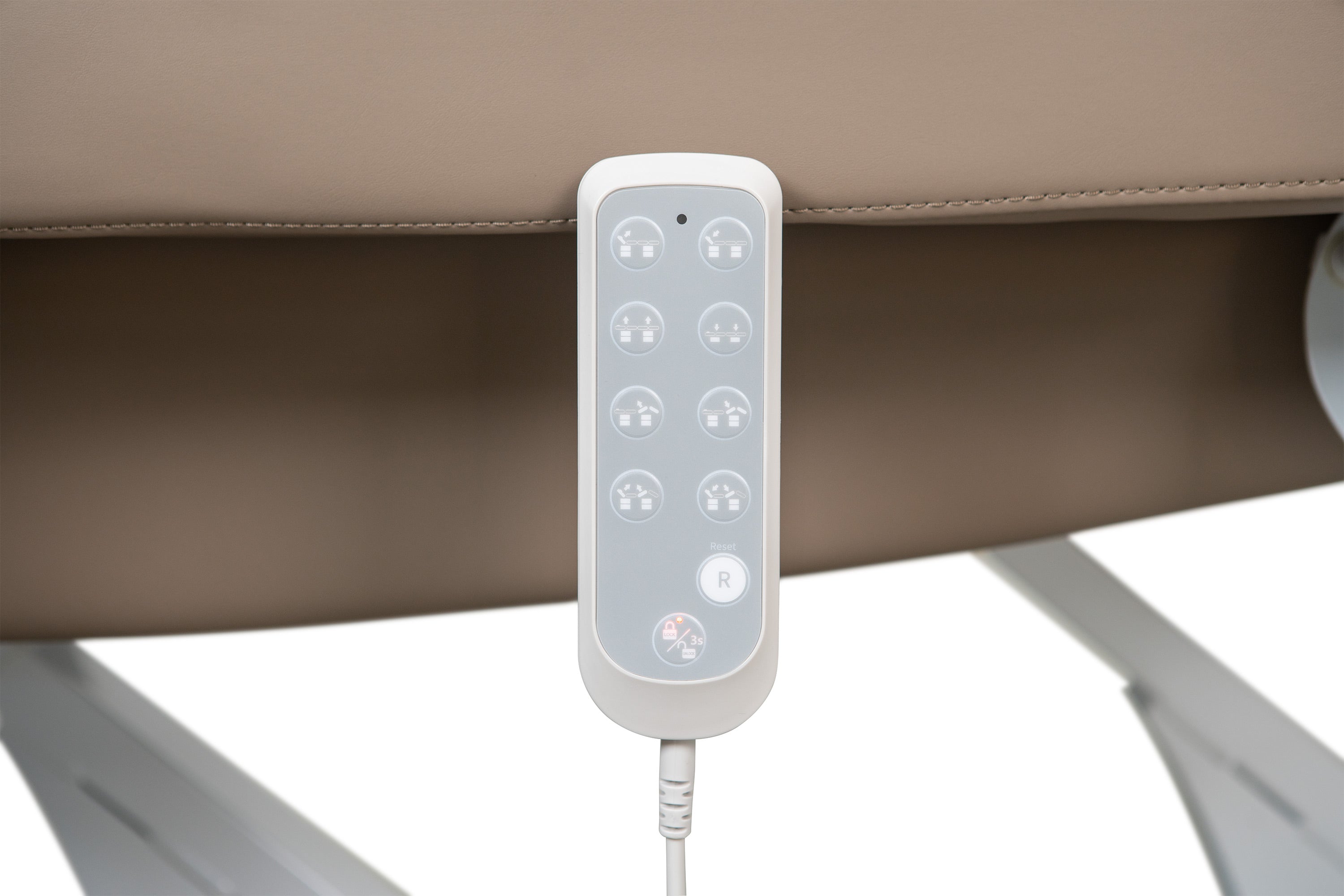 Camilla estética SPA Tal beige 3 motores y calefacción